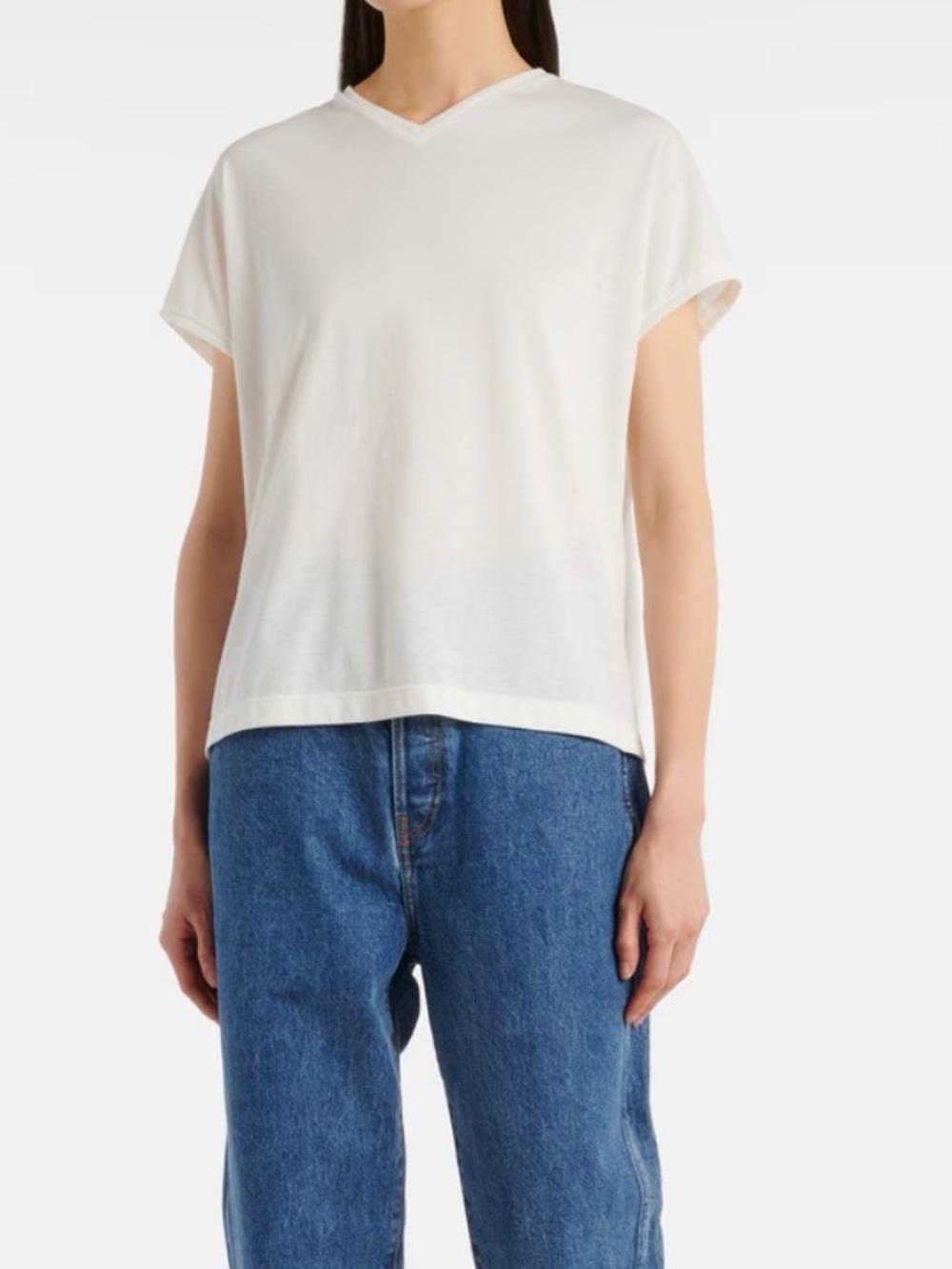 KHAITE Devra White V-Neck Short Sleeve Tee Sz S